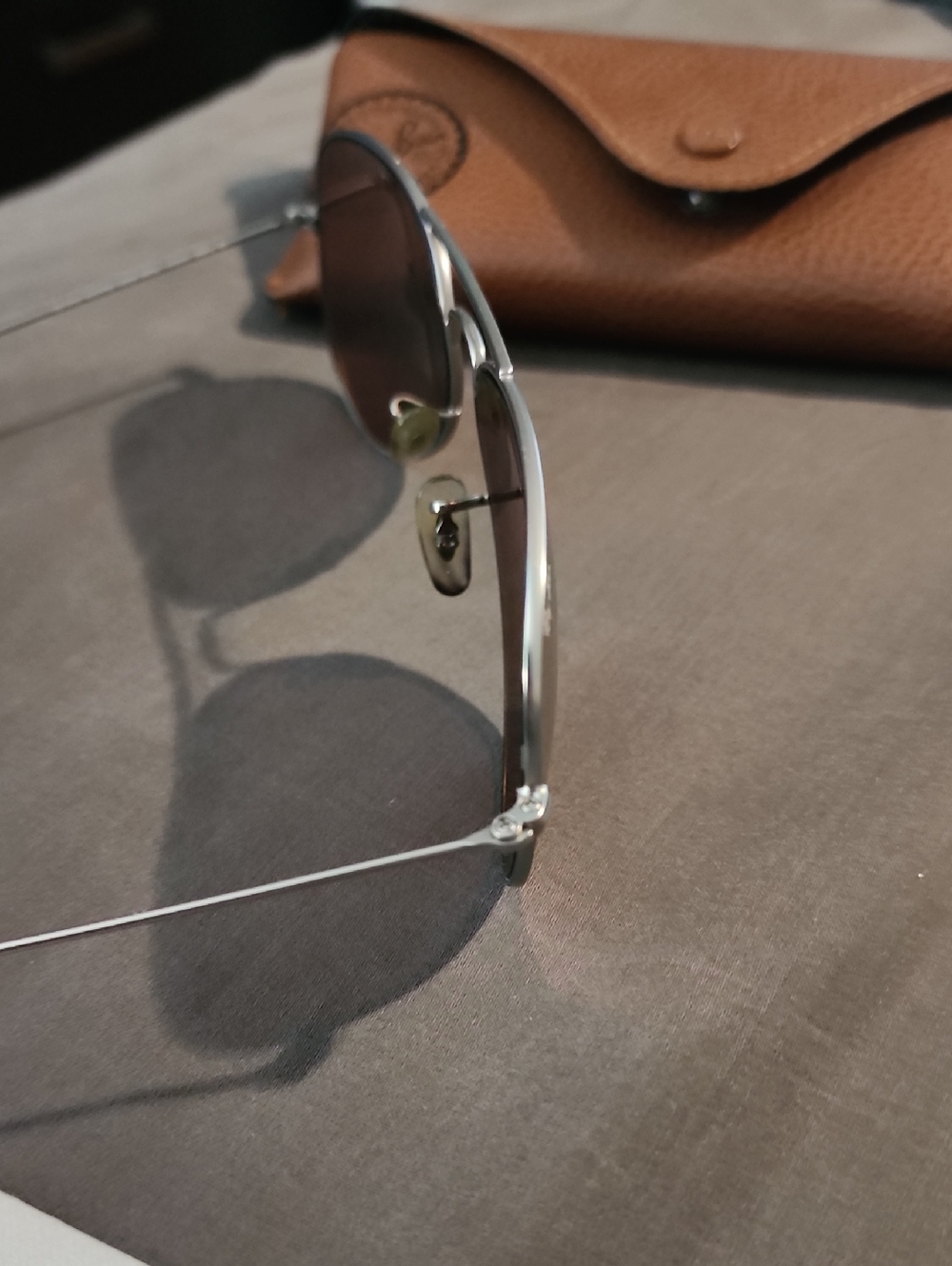 Ray-Ban Aviator Sunglasses in Silver Frame with Rose Gold Lenses - Picture 4 of 4